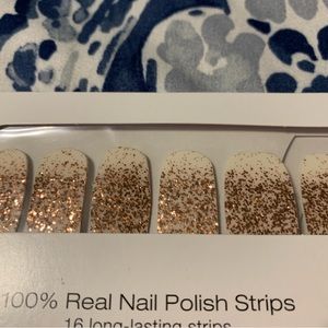 Color Street Coming Up Rose Gold